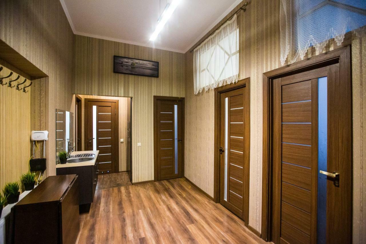 A Pousada Baker'S Street Lviv Exterior foto