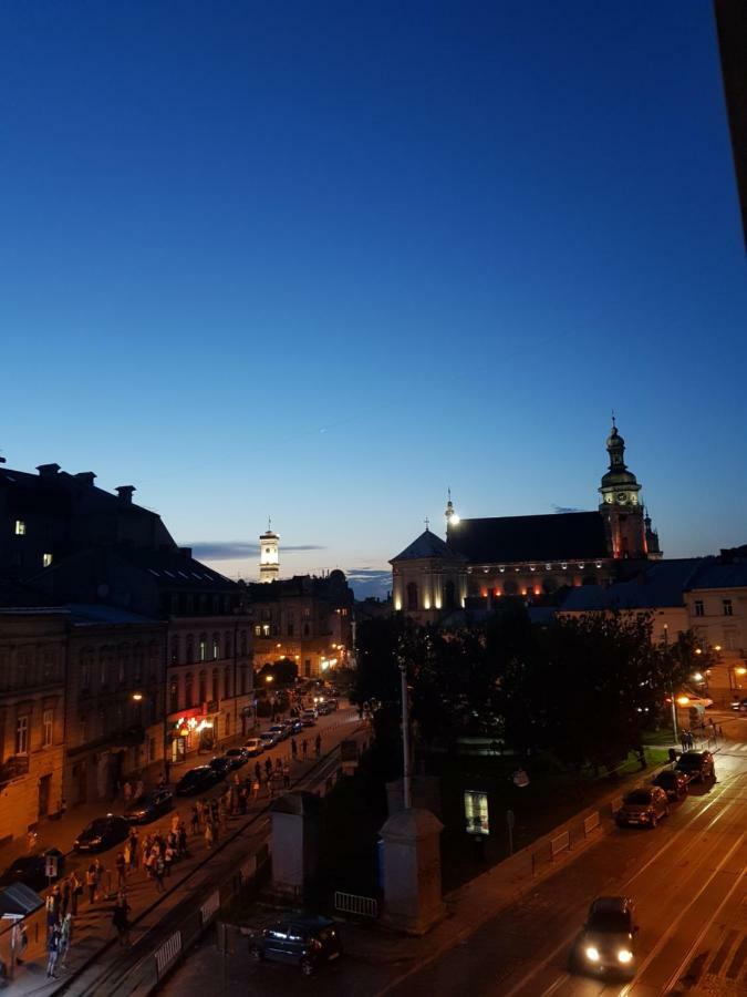 A Pousada Baker'S Street Lviv Exterior foto